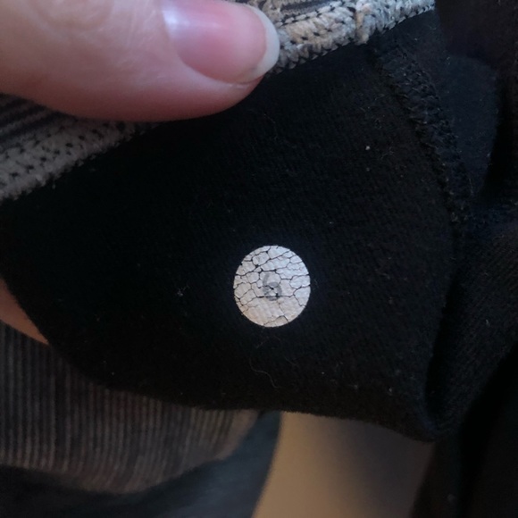 LULU • Athletic Pants - Picture 4 of 4